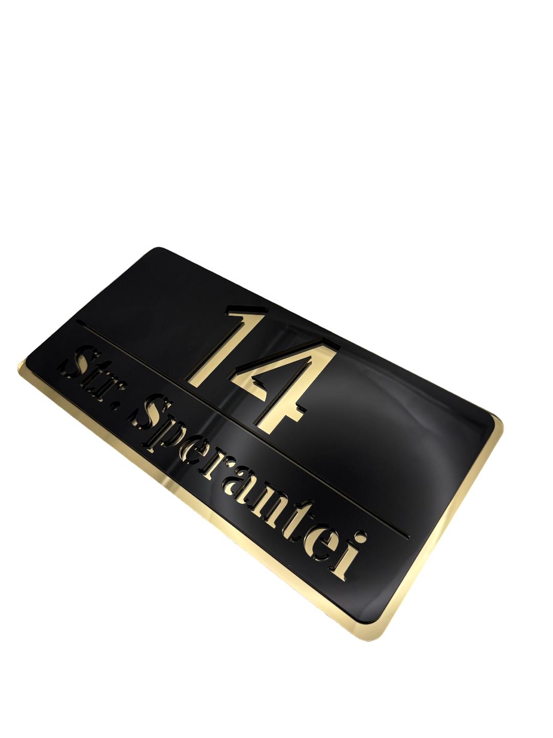numar-de-casa-ultra-negru-lucios-auriu-30x15cm-2